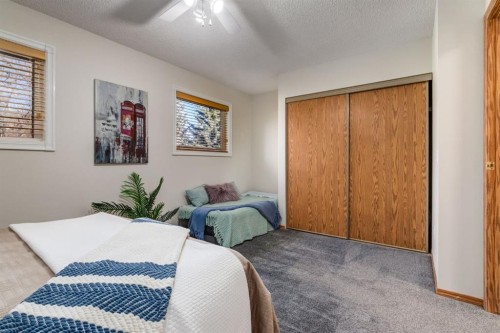 12 Millrise Green Sw, Calgary, AB - Indoor Photo Showing Bedroom