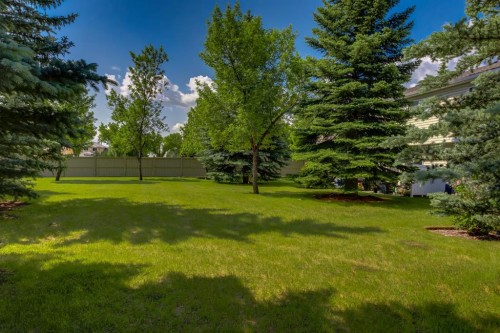 12 Millrise Green Sw, Calgary, AB - Outdoor