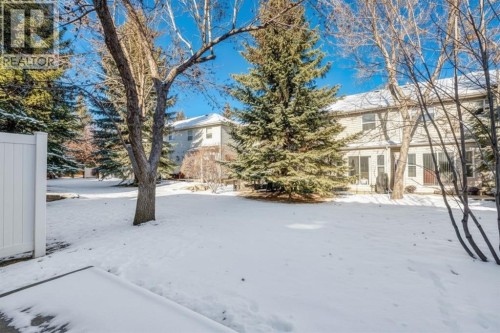 12 Millrise Green Sw, Calgary, AB - Outdoor