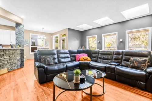 18352 Chaparral Street Se, Calgary, AB - Indoor Photo Showing Living Room