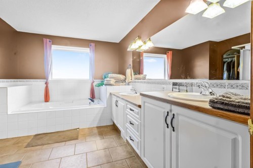 18352 Chaparral Street Se, Calgary, AB - Indoor Photo Showing Bathroom