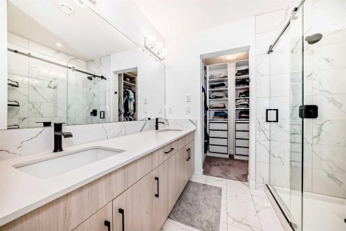 2103-55 Lucas Way Nw, Calgary, AB - Indoor Photo Showing Bathroom