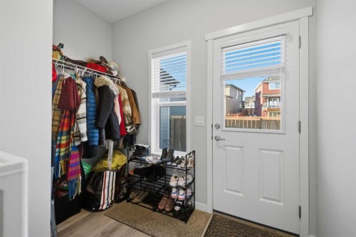 249 Masters Avenue Se, Calgary, AB - Indoor