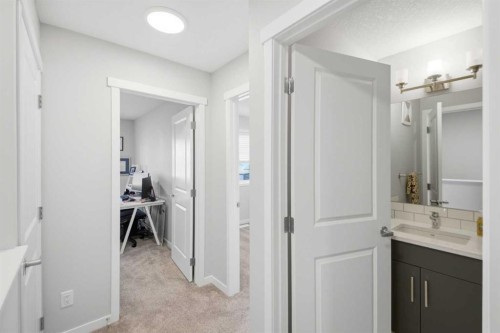 249 Masters Avenue Se, Calgary, AB - Indoor