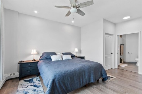 314-4500 50 Avenue, Olds, AB - Indoor Photo Showing Bedroom