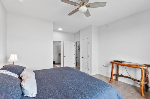 314-4500 50 Avenue, Olds, AB - Indoor Photo Showing Bedroom