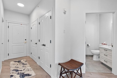 314-4500 50 Avenue, Olds, AB - Indoor Photo Showing Other Room