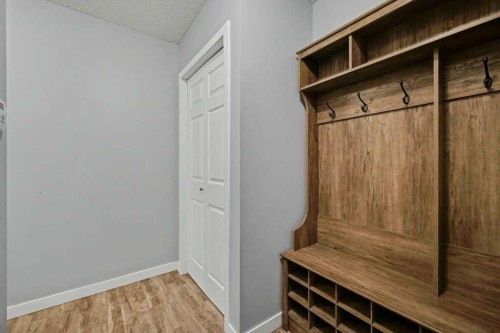 35 Somerglen Way Sw, Calgary, AB - Indoor Photo Showing Other Room