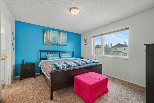35 Somerglen Way Sw, Calgary, AB - Indoor Photo Showing Bedroom