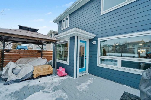 35 Somerglen Way Sw, Calgary, AB - Outdoor