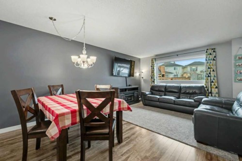 35 Somerglen Way Sw, Calgary, AB - Indoor