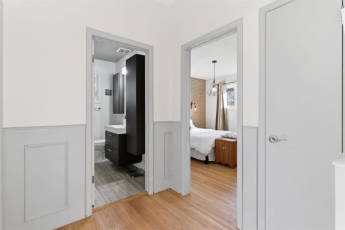 7019 20 Street Se, Calgary, AB - Indoor Photo Showing Other Room