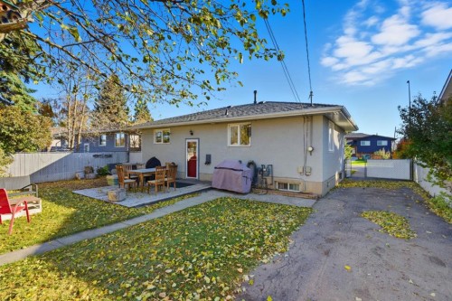 7019 20 Street Se, Calgary, AB - Outdoor
