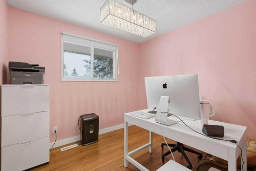 2708 Doverbrook Road Se, Calgary, AB - Indoor Photo Showing Office