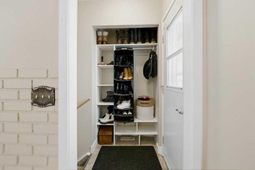 2708 Doverbrook Road Se, Calgary, AB - Indoor Photo Showing Other Room