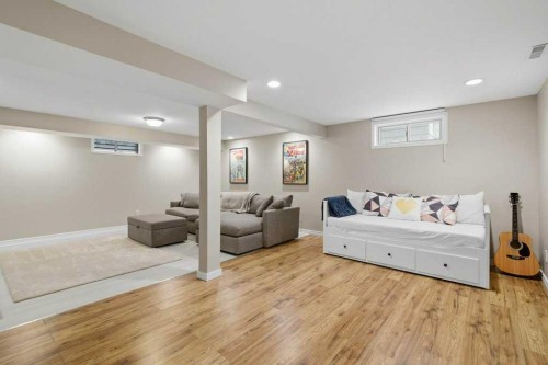 2708 Doverbrook Road Se, Calgary, AB - Indoor