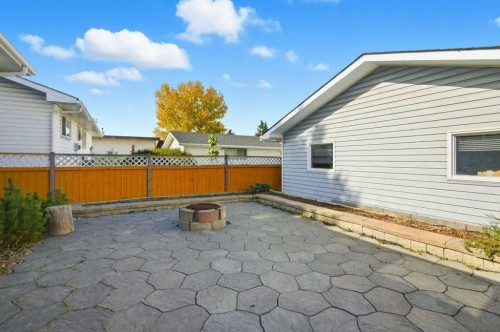 2708 Doverbrook Road Se, Calgary, AB - Outdoor With Exterior