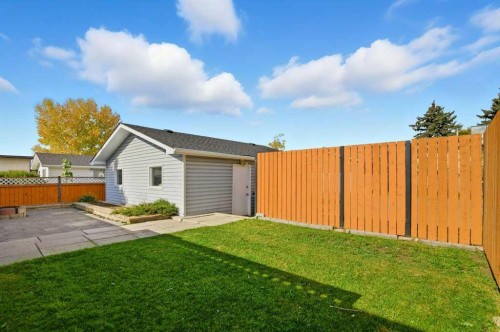 2708 Doverbrook Road Se, Calgary, AB - Outdoor