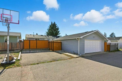 2708 Doverbrook Road Se, Calgary, AB - Outdoor With Exterior