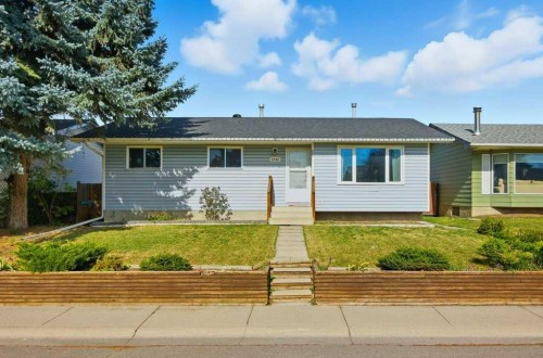 2708 Doverbrook Road Se, Calgary, AB - Outdoor