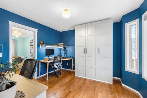 62 Canoe Circle Sw, Airdrie, AB - Indoor Photo Showing Office