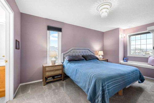 62 Canoe Circle Sw, Airdrie, AB - Indoor Photo Showing Bedroom