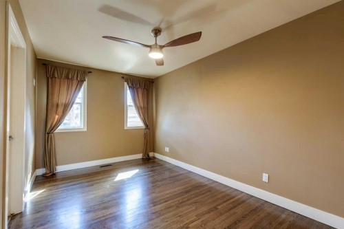 3140 46 Street Sw, Calgary, AB - Indoor Photo Showing Other Room