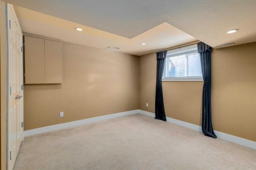 3140 46 Street Sw, Calgary, AB - Indoor