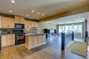 3140 46 Street Sw, Calgary, AB  - Indoor Photo Showing Kitchen 