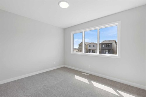 7071 Rangeview Avenue Se, Calgary, AB - Indoor Photo Showing Other Room
