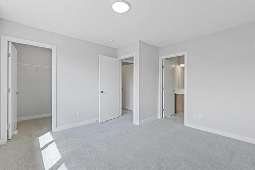 7071 Rangeview Avenue Se, Calgary, AB - Indoor