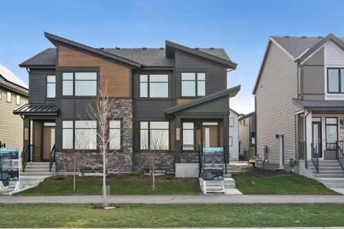 7071 Rangeview Avenue Se, Calgary, AB - Outdoor With Facade