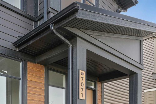 7071 Rangeview Avenue Se, Calgary, AB - Outdoor With Exterior
