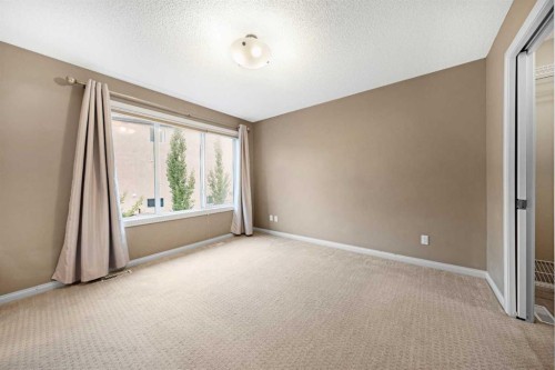18 Aspen Hills Manor Sw, Calgary, AB - Indoor Photo Showing Other Room