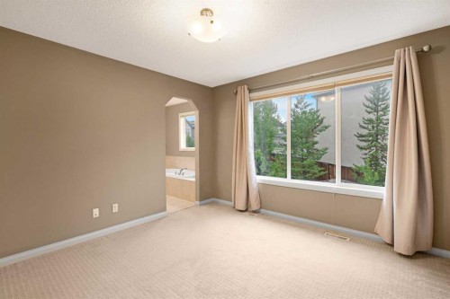 18 Aspen Hills Manor Sw, Calgary, AB - Indoor Photo Showing Other Room