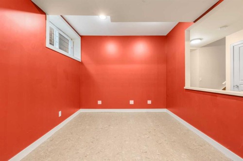 18 Aspen Hills Manor Sw, Calgary, AB - Indoor Photo Showing Other Room