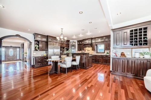 1840 Westmount Boulevard Nw, Calgary, AB - Indoor