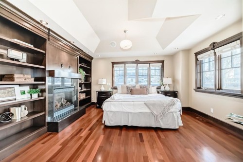 1840 Westmount Boulevard Nw, Calgary, AB - Indoor Photo Showing Bedroom