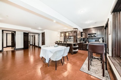 1840 Westmount Boulevard Nw, Calgary, AB - Indoor Photo Showing Dining Room