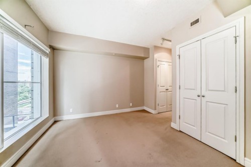 701-920 5 Avenue Sw, Calgary, AB - Indoor Photo Showing Other Room