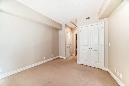 701-920 5 Avenue Sw, Calgary, AB - Indoor Photo Showing Other Room