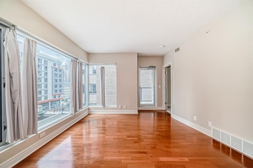 701-920 5 Avenue Sw, Calgary, AB - Indoor Photo Showing Other Room