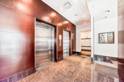 701-920 5 Avenue Sw, Calgary, AB - Indoor Photo Showing Other Room