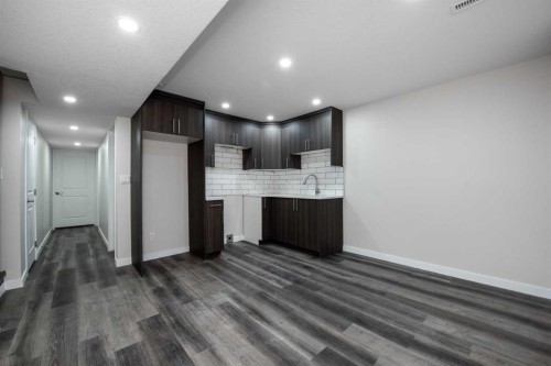 274 Redstone Drive Ne, Calgary, AB - Indoor Photo Showing Kitchen