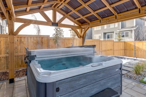 18 South Shore Bay, Chestermere, AB -  Photo Showing Other Room