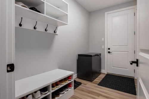 18 South Shore Bay, Chestermere, AB - Indoor Photo Showing Other Room