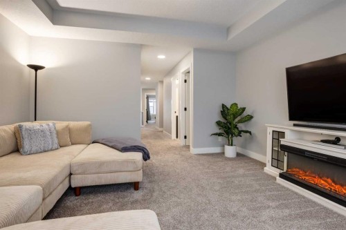 18 South Shore Bay, Chestermere, AB - Indoor Photo Showing Living Room