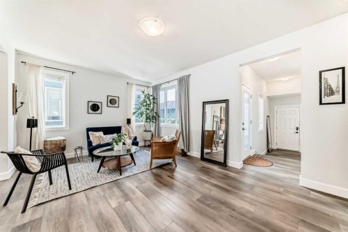 404 Yorkville Avenue Sw, Calgary, AB - Indoor