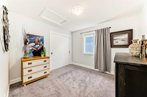 404 Yorkville Avenue Sw, Calgary, AB - Indoor Photo Showing Other Room