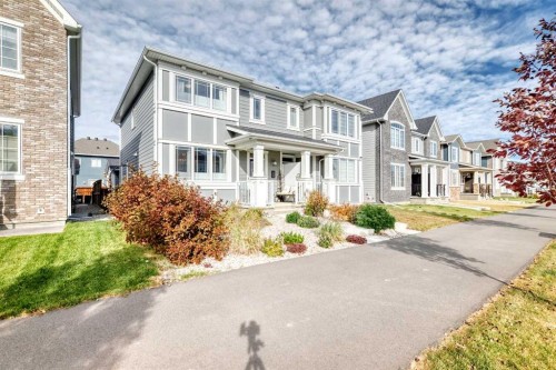 404 Yorkville Avenue Sw, Calgary, AB - Outdoor With Facade